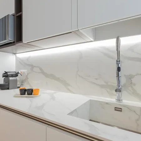 Design Premium In Center - Homeunity Apartament