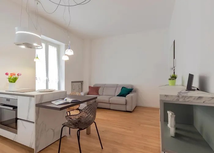 Apartment Design Premium In Center - Homeunity